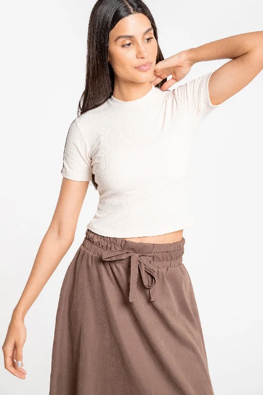 Minimal Lines Cropped Blouse Country